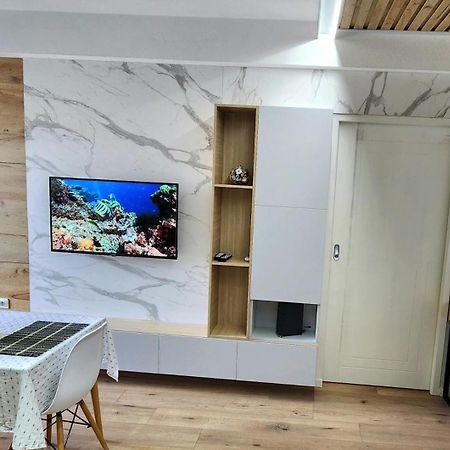 Avalona Apartment 1 Wlora Zewnętrze zdjęcie